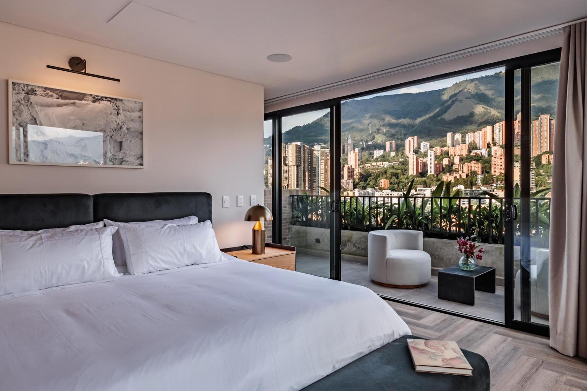 Impresionantes Aptos En Edificio Morph Con Vista Increible A El Poblado Apartamento Medellín